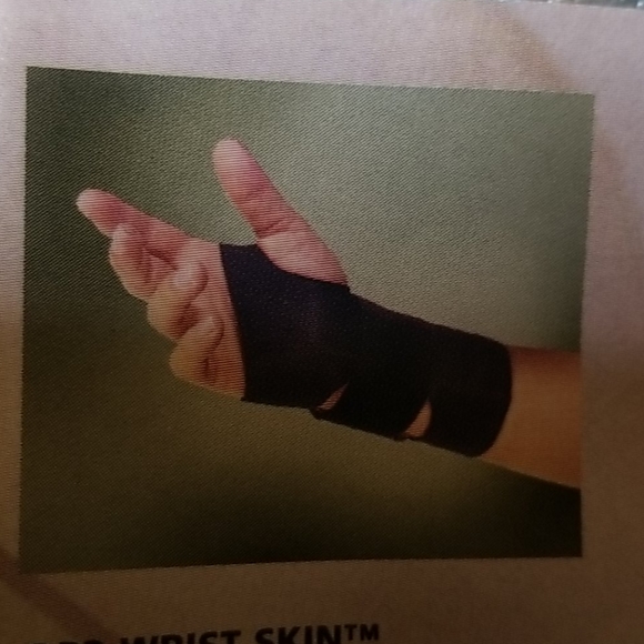 NEW Bio Skin Wrist Brace - Picture 3 of 6